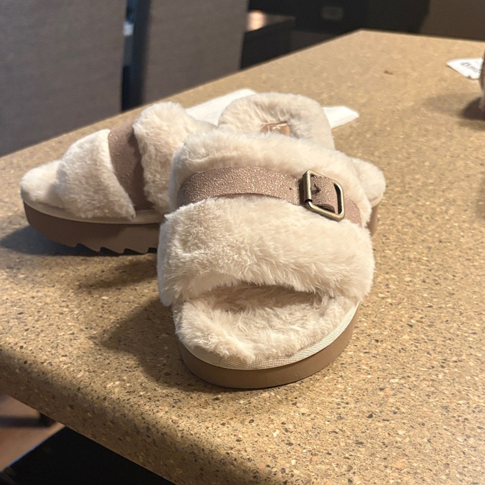 Koolaburra Plush Cream Slides with Buckle